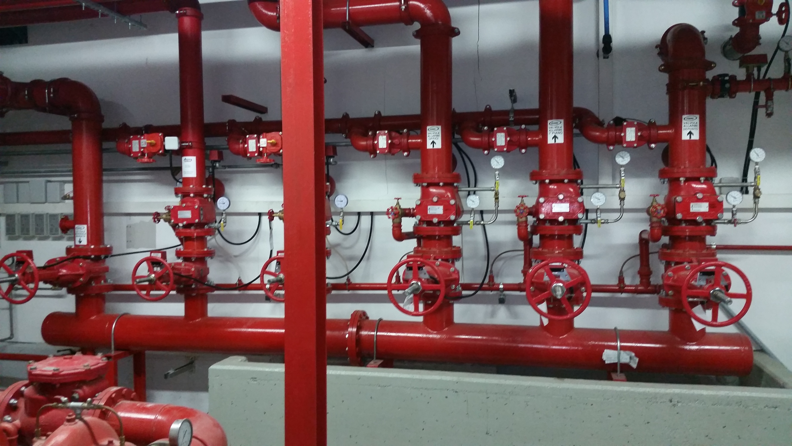 SPEGNIMENTO INCENDIO CON SPRINKLER O GAS image 2